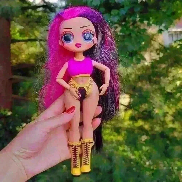 LOL suprise dolls bundle - Picture 16 of 16